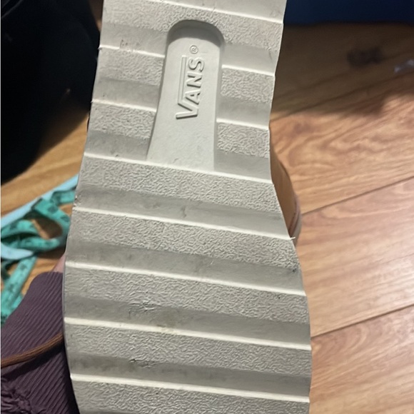 Vans Sahara Light Brown Leather Boots - Picture 4 of 4